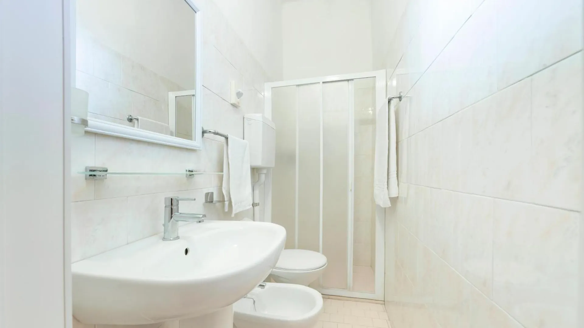 Hotel Nuovo Belvedere Rimini 3*,